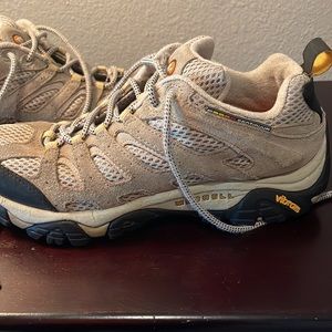 Merrell Continuum 8.5 woman’s great condition